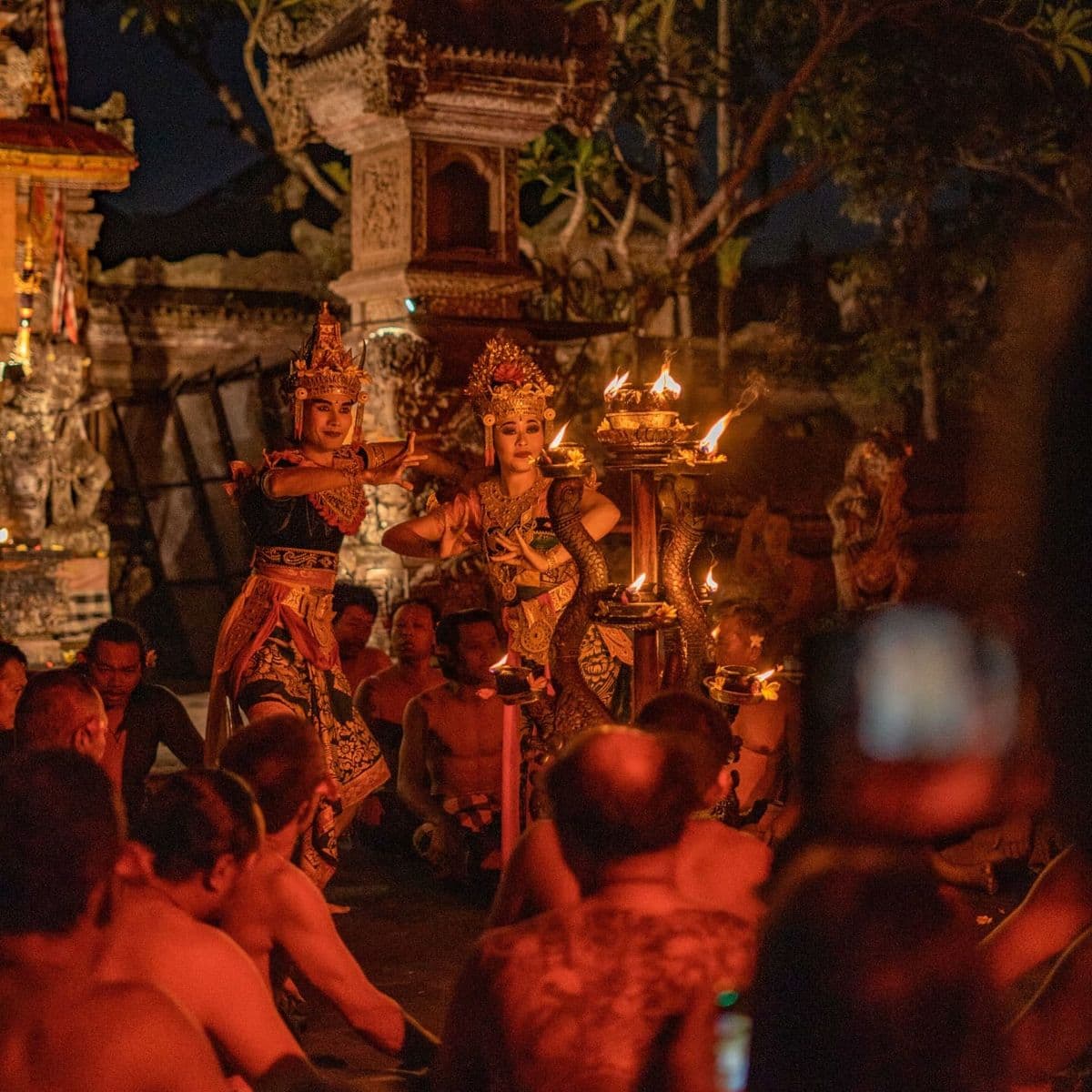 Kecak Api & Tari Trans Banjar Adat Kutuh Kaja